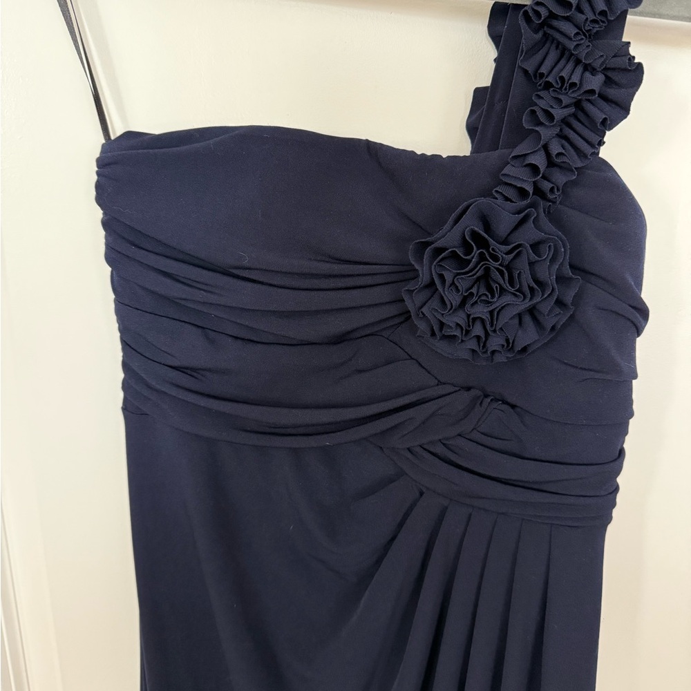 Chic Blue One-Shoulder Gown - Picture 3 of 9